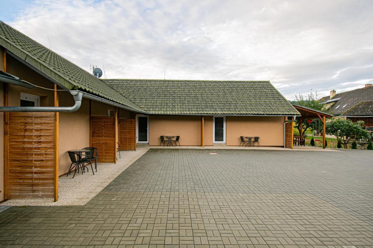 Apartmany Dolosin Velké Losiny Buitenkant foto