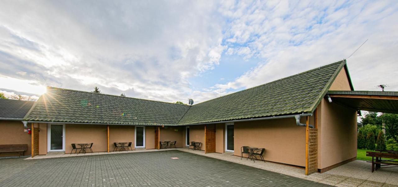 Apartmany Dolosin Velké Losiny Buitenkant foto