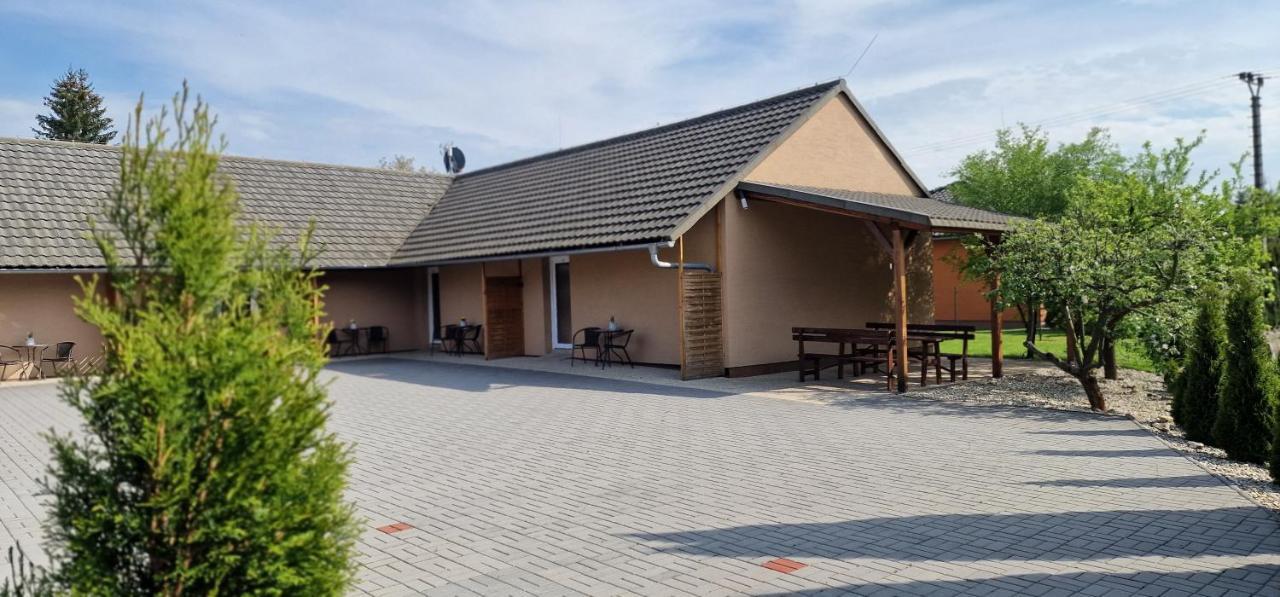 Apartmany Dolosin Velké Losiny Buitenkant foto